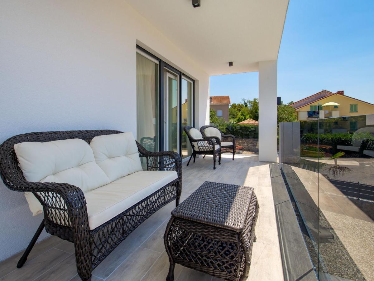 Holiday Home Villa Palma - KRK148 Pinezići Dış mekan fotoğraf