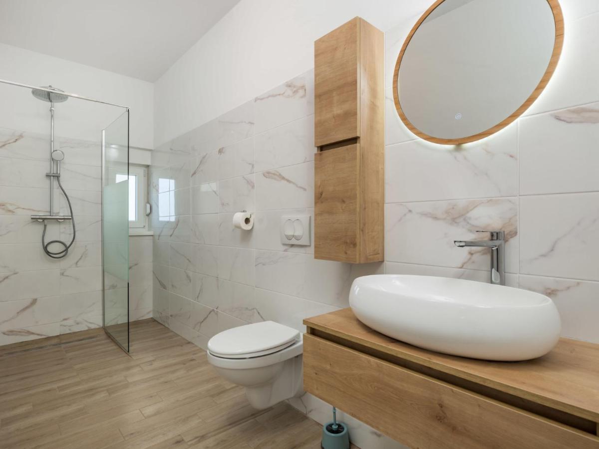 Holiday Home Villa Palma - KRK148 Pinezići Dış mekan fotoğraf