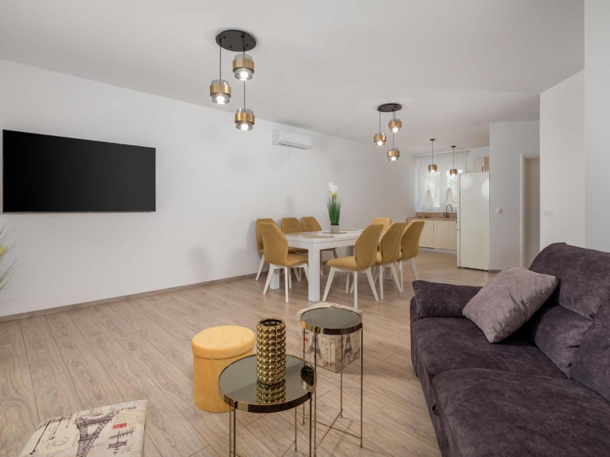 Holiday Home Villa Palma - KRK148 Pinezići Dış mekan fotoğraf