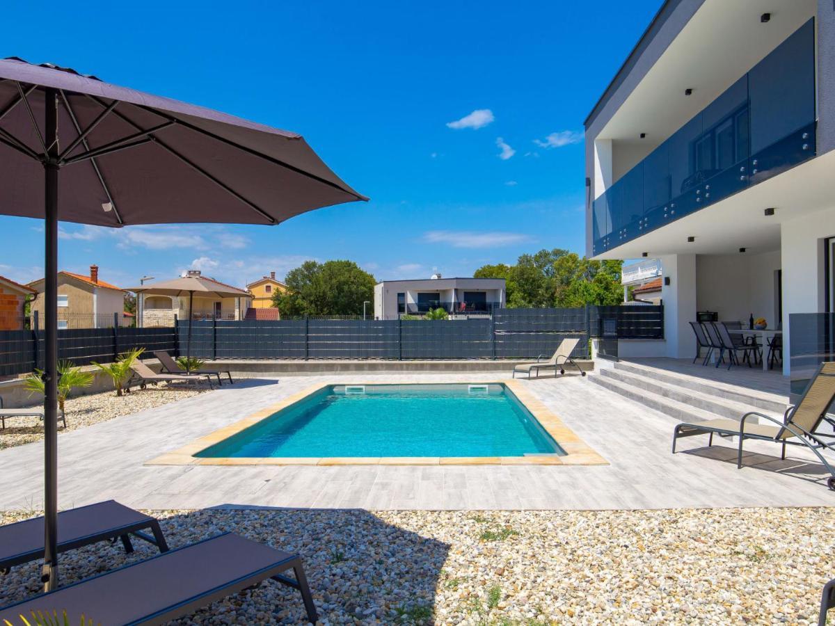 Holiday Home Villa Palma - KRK148 Pinezići Dış mekan fotoğraf